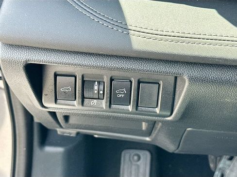Used 2022 Subaru Outback Limited AWD/4WD image 10