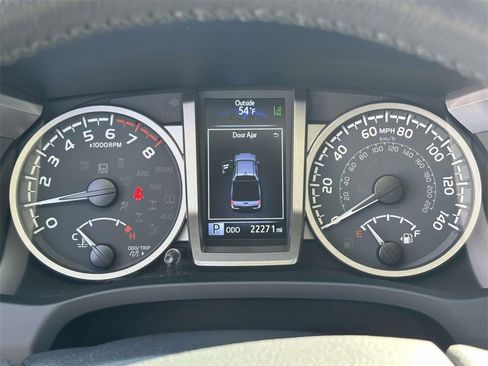 Used 2023 Toyota Tacoma SR5 w/ Technology Package image 32