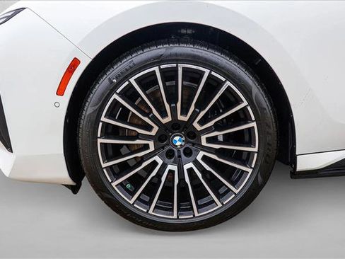 New 2026 BMW i7 xDrive60 AWD/4WD image 9