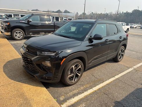 Used 2023 Chevrolet TrailBlazer RS image 1