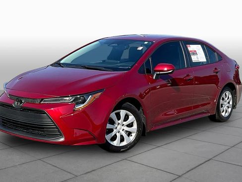 Used 2026 Toyota Corolla LE FWD image 1