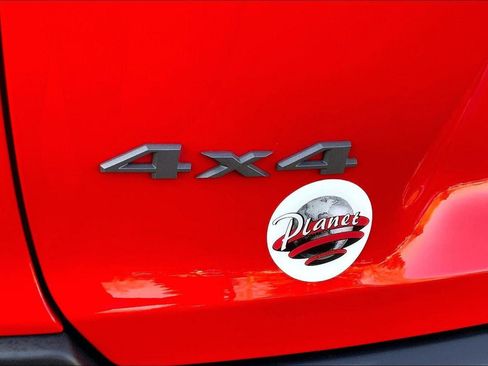 Certified 2019 Jeep Cherokee Trailhawk w/ Comfort/Convenience Group image 8