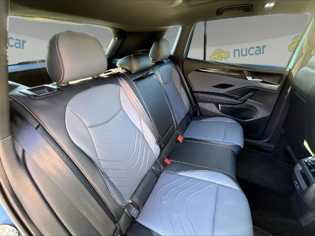 Used 2025 Volkswagen Tiguan SE R-Line AWD/4WD image 15