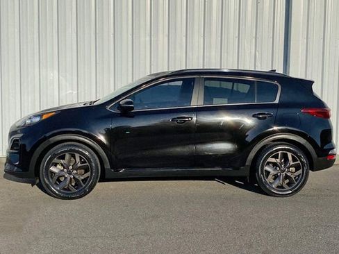 Used 2022 Kia Sportage Nightfall Edition image 7