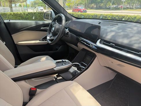 Certified 2023 BMW X1 xDrive28i w/ Convenience Package AWD/4WD image 3
