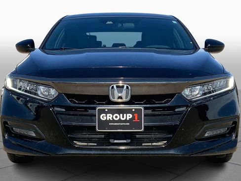 Used 2018 Honda Accord Sport image 4