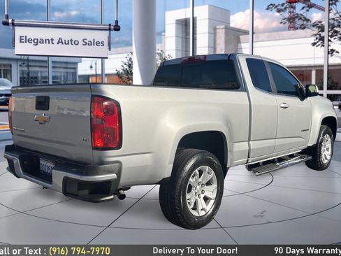 Used 2017 Chevrolet Colorado LT w/ LT Convenience Package image 5