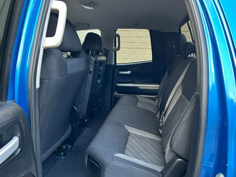 Used 2017 Toyota Tundra SR5 image 12