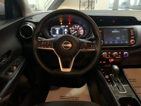 Used 2024 Nissan Kicks SV FWD image 17