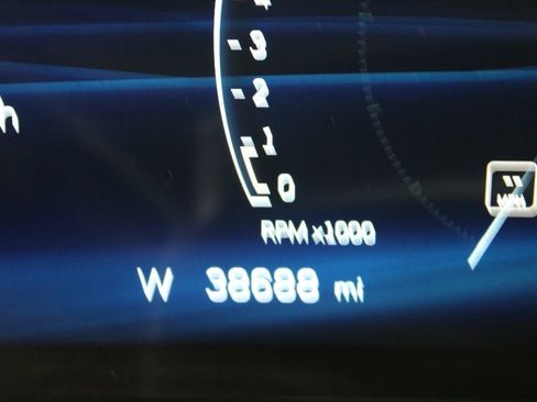 Used 2024 Cadillac XT4 Premium Luxury image 43