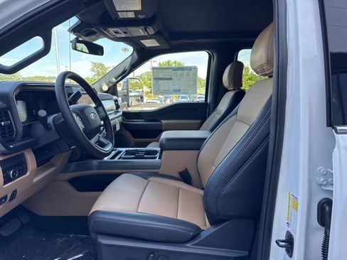 New 2025 Ford F250 Lariat w/ Lariat Ultimate Package image 10