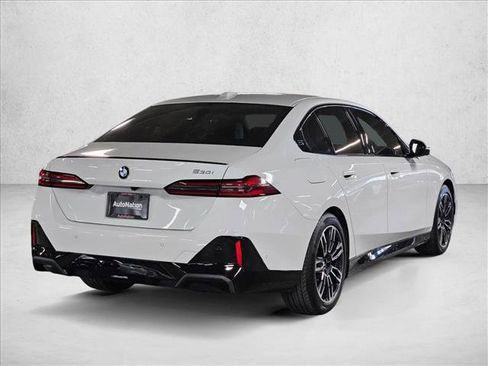 Used 2024 BMW 530i w/ M Sport Package image 5