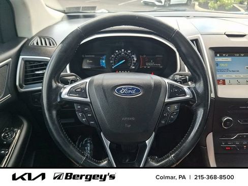 Used 2017 Ford Edge SEL w/ Equipment Group 201A AWD/4WD image 22
