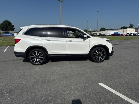 Used 2020 Honda Pilot Touring image 4