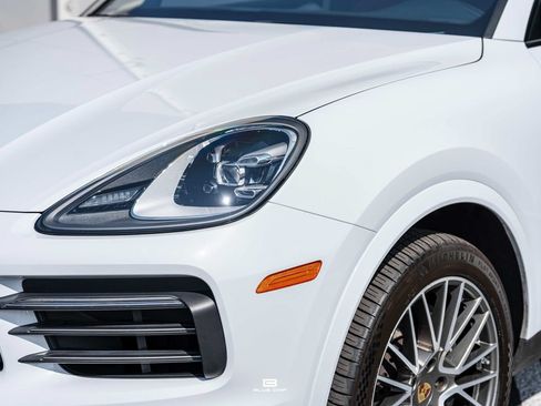 Used 2023 Porsche Cayenne Platinum Edition AWD/4WD image 22