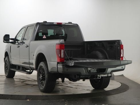 Used 2022 Ford F250 Lariat w/ Black Appearance Package image 9