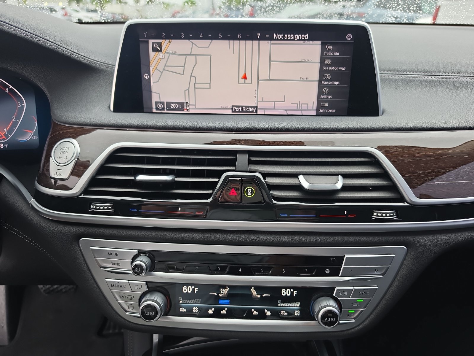Used 2021 BMW 750i xDrive AWD/4WD image 16