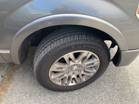 Used 2013 Ford F150 Platinum image 9