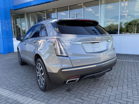 Used 2024 Cadillac XT5 Sportv w/ Technology Package AWD/4WD image 3
