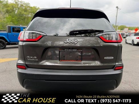 Used 2019 Jeep Cherokee Latitude Plus w/ Cold Weather Group AWD/4WD image 6