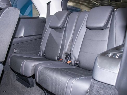 Certified 2026 Mercedes-Benz GLS 450 4MATIC image 23