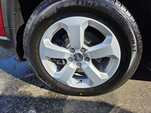 Used 2018 Jeep Compass Latitude w/ Popular Equipment Group image 3