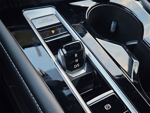 New 2026 Volkswagen Atlas Cross Sport SEL image 23