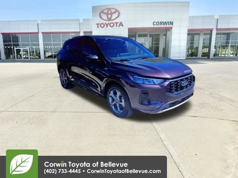 Used 2023 Ford Escape ST-Line w/ Tech Pack #1 AWD/4WD image 16