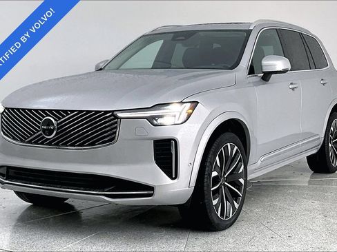 Used 2025 Volvo XC90 B6 Plus AWD/4WD image 12