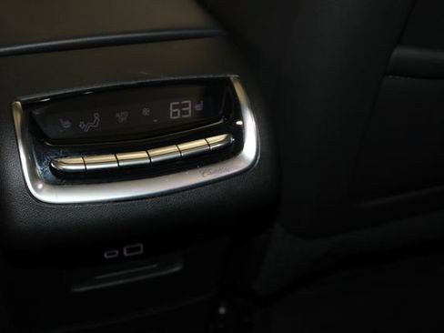 Used 2024 Cadillac XT6 Premium Luxury w/ Technology Package AWD/4WD image 13