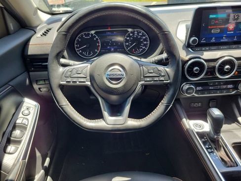 Used 2021 Nissan Sentra SR w/ SR Premium Package image 12