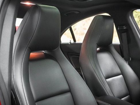 Used 2019 Mercedes-Benz CLA 250 4MATIC image 25