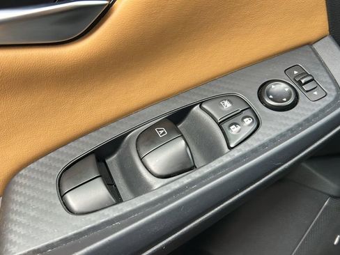Used 2024 Nissan Sentra SV w/ SV Premium Package FWD image 10