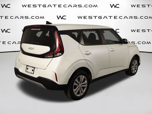 Used 2023 Kia Soul LX FWD image 42