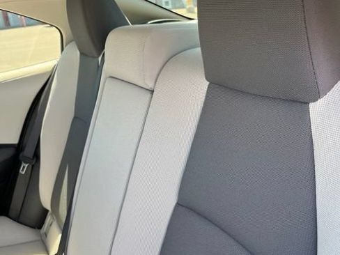 Used 2021 Toyota Corolla LE w/ Carpet Mat Package (TMS) FWD image 10