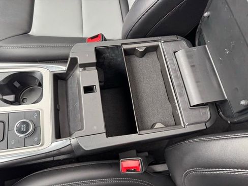 Certified 2023 Ford Explorer XLT w/ Equipment Group 202A image 20