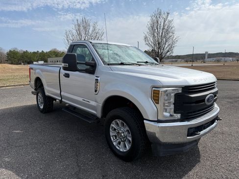 Used 2019 Ford F250 XL w/ XL Value Package image 7