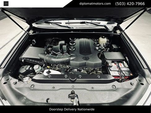 Used 2020 Toyota 4Runner Venture w/ Moonroof Package AWD/4WD image 54