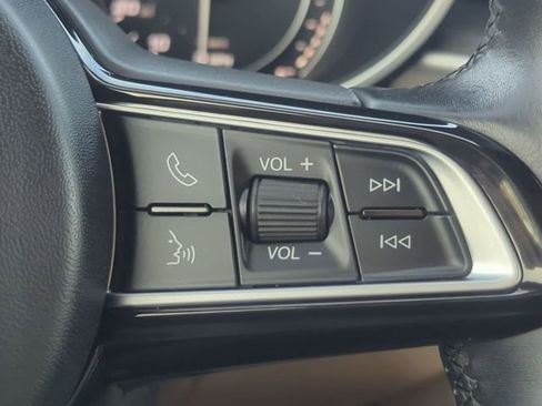 Used 2020 Alfa Romeo Stelvio Ti Lusso image 14