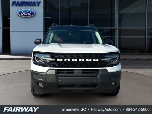 Used 2025 Ford Bronco Sport Outer Banks w/ Outer Banks Tech Package+ AWD/4WD image 2