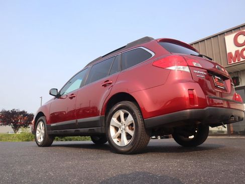 Used 2013 Subaru Outback 2.5i Limited AWD/4WD image 17