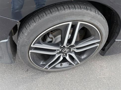 Used 2016 Honda Accord Touring image 16