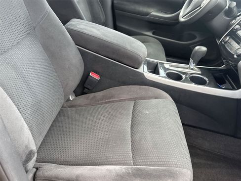 Used 2014 Nissan Altima 2.5 S FWD image 18