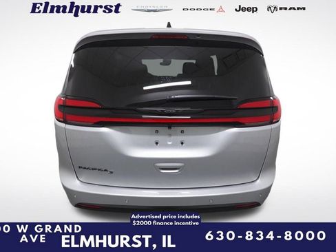 New 2026 Chrysler Pacifica Select w/ S Appearance Package image 5