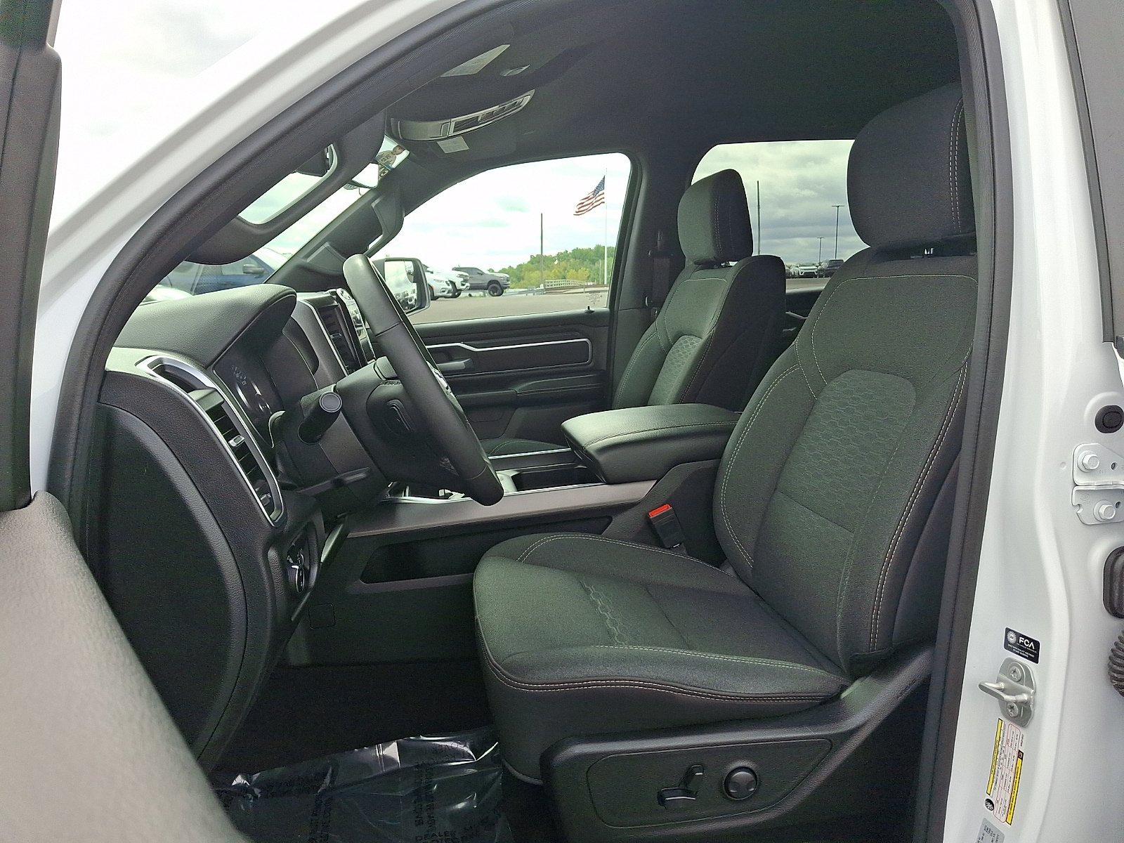 Used 2025 RAM 1500 Big Horn AWD/4WD image 13