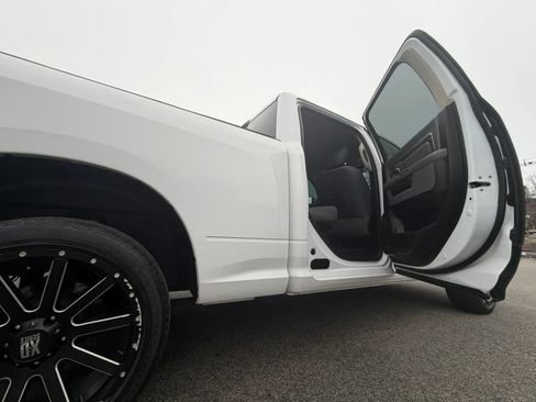 Used 2019 RAM 1500 Big Horn AWD/4WD image 19