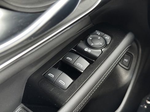 Certified 2022 Cadillac CT4 Luxury w/ Sun And Sound Package image 36