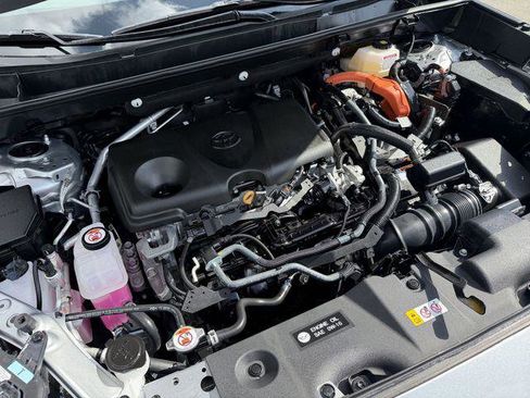 Certified 2025 Toyota RAV4 LE image 23