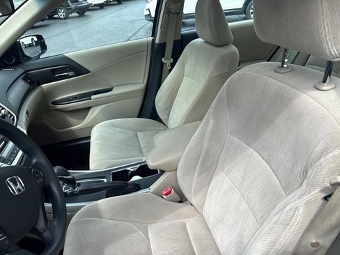 Used 2013 Honda Accord EX image 17