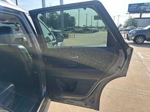 Used 2024 Nissan Pathfinder SL AWD/4WD image 19